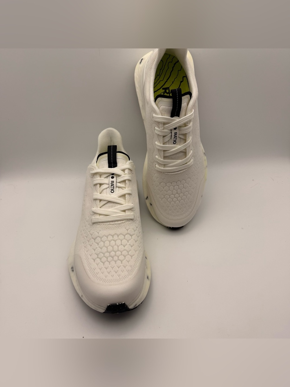 RATIO CAMINO:01 Running Shoes Women’s 8.5 White Acid Lime NIB - Picture 2 of 7